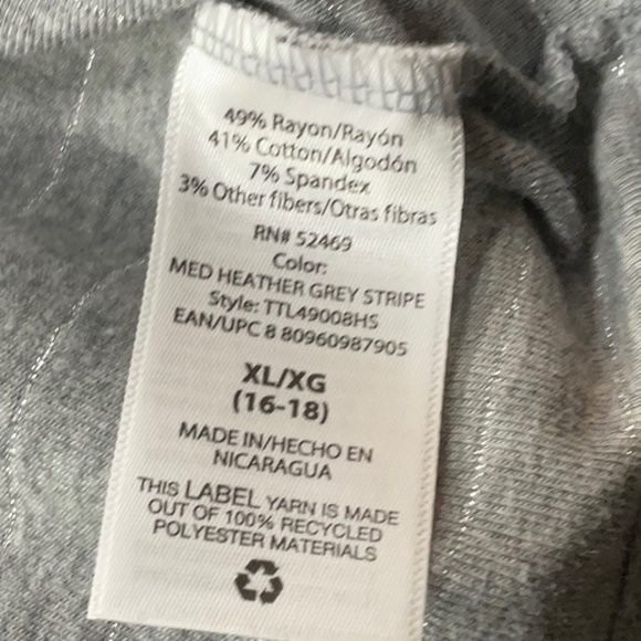 Time and Tru women’s turtleneck top with glittery stripes, size XL - Picture 6 of 7